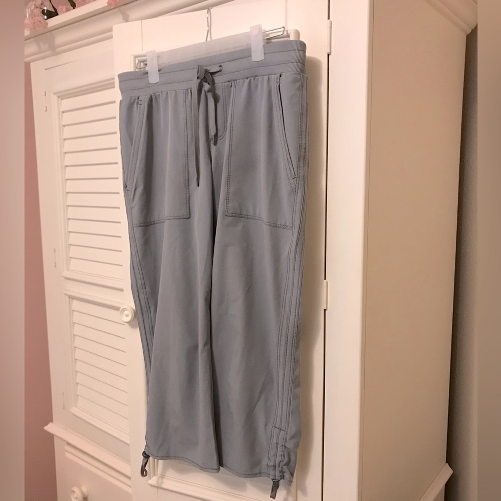 ◽️◽️Gray cargo pant with pockets and drawstring